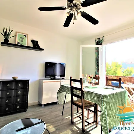 Hyeres-plage Cabine-l'ayguade By Hc